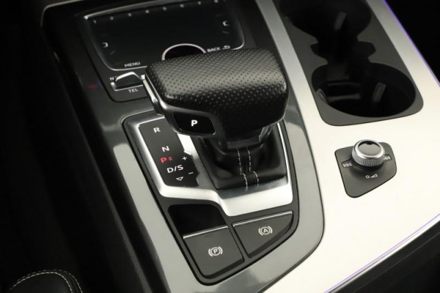 Audi Q7  3.0 TDI S-Line