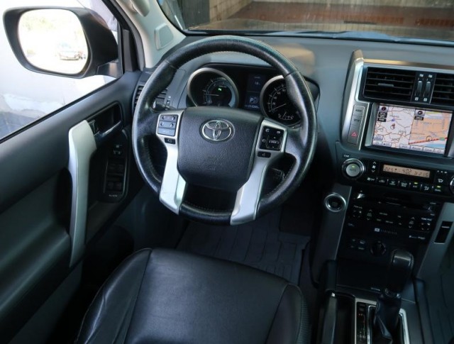 Toyota Land Cruiser  3.0 D-4D Executive