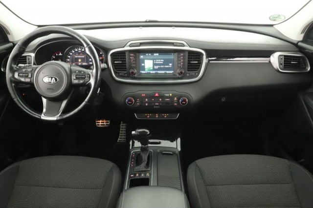 Kia Sorento  2.2 CRDi 