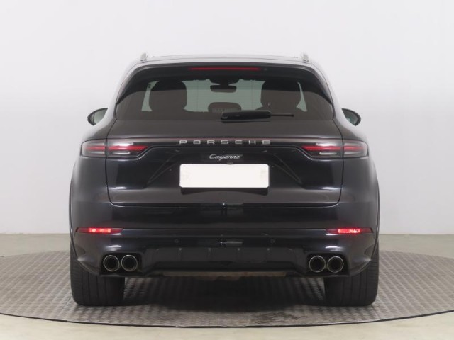 Porsche Cayenne  V6 