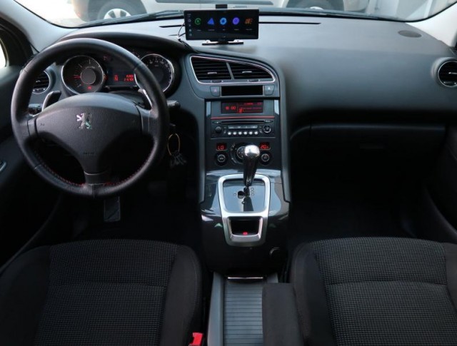 Peugeot 5008  1.6 HDi 