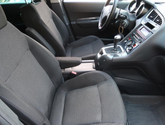 Peugeot 5008  1.6 HDi 
