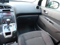 Peugeot 5008  1.6 HDi 