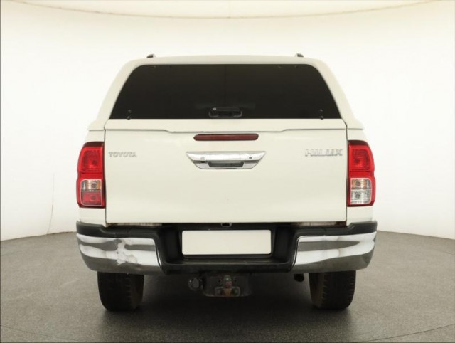 Toyota Hilux  2.4 D-4D 