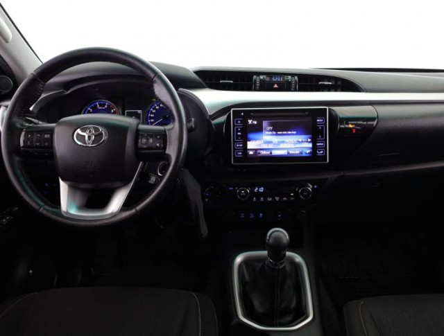 Toyota Hilux  2.4 D-4D 