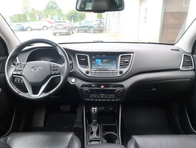 Hyundai Tucson  2.0 CRDi 