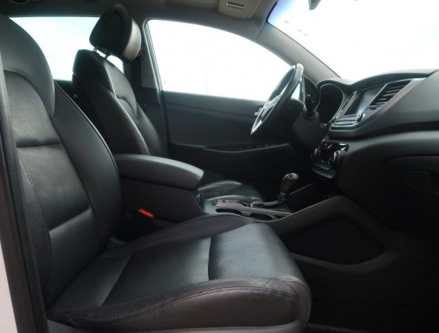 Hyundai Tucson  2.0 CRDi 