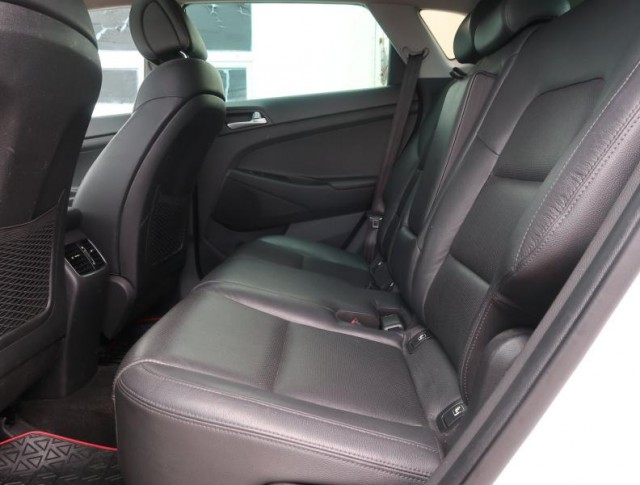 Hyundai Tucson  2.0 CRDi 