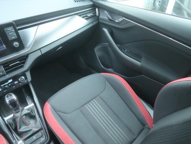 Škoda Kamiq  1.0 TSI Monte Carlo