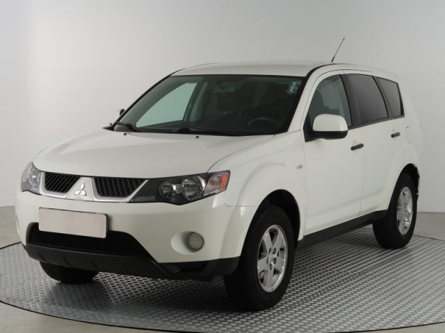 Mitsubishi Outlander  2.4 MIVEC 