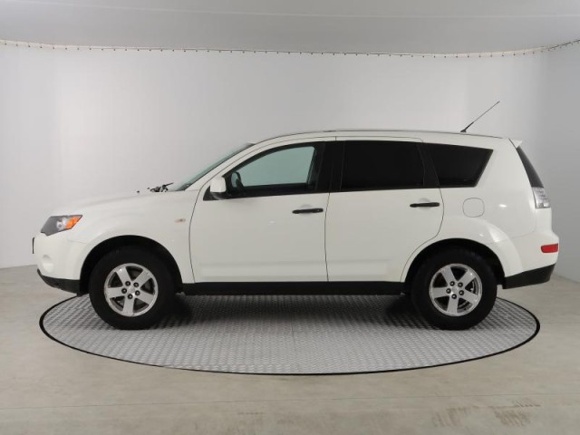 Mitsubishi Outlander  2.4 MIVEC 