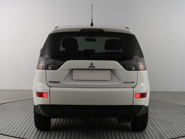 Mitsubishi Outlander  2.4 MIVEC 