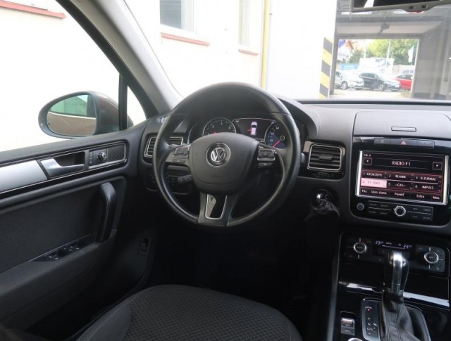 Volkswagen Touareg  3.0 TDI 