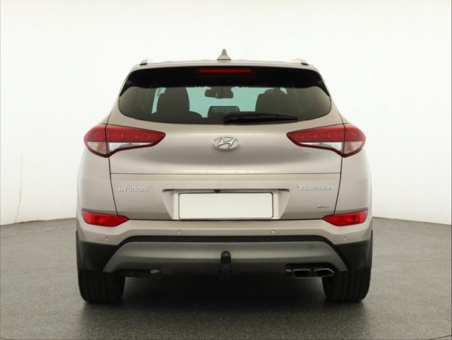 Hyundai Tucson  2.0 CRDi 