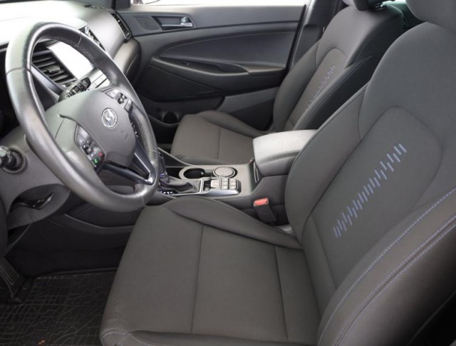 Hyundai Tucson  2.0 CRDi 