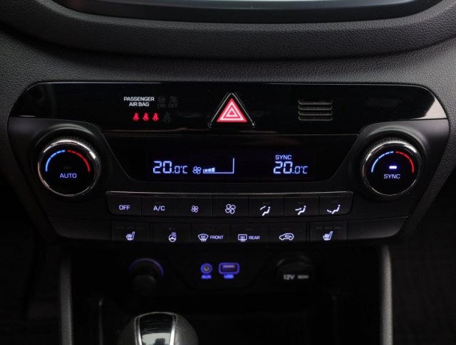 Hyundai Tucson  2.0 CRDi 