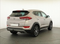 Hyundai Tucson  2.0 CRDi 
