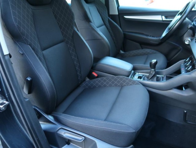 Škoda Karoq  1.5 TSI 