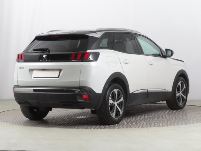 Peugeot 3008  1.2 PureTech Allure