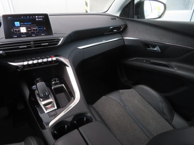 Peugeot 3008  1.2 PureTech Allure