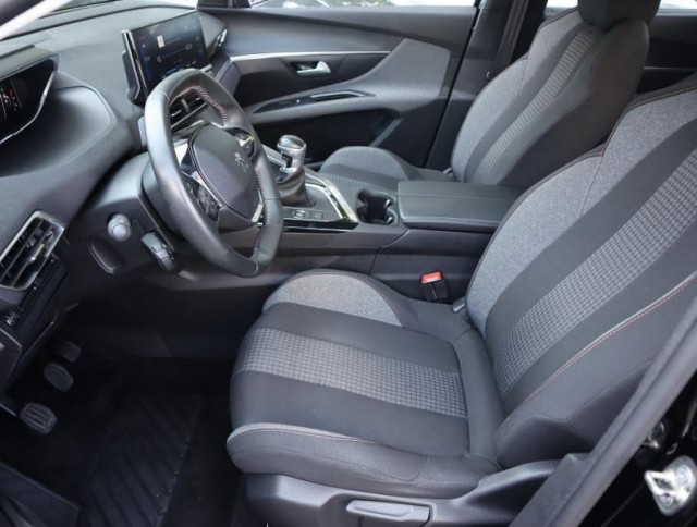 Peugeot 5008  1.5 BlueHDi 