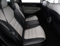Kia Sorento  2.2 CRDi 