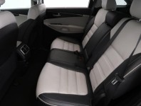 Kia Sorento  2.2 CRDi 
