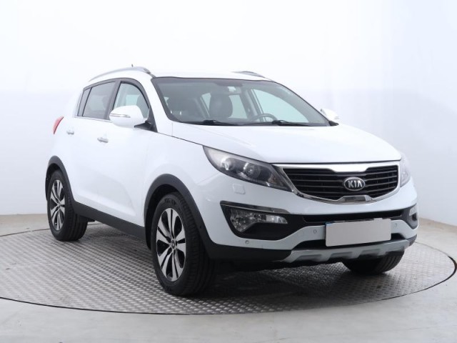 Kia Sportage  2.0 CVVT 