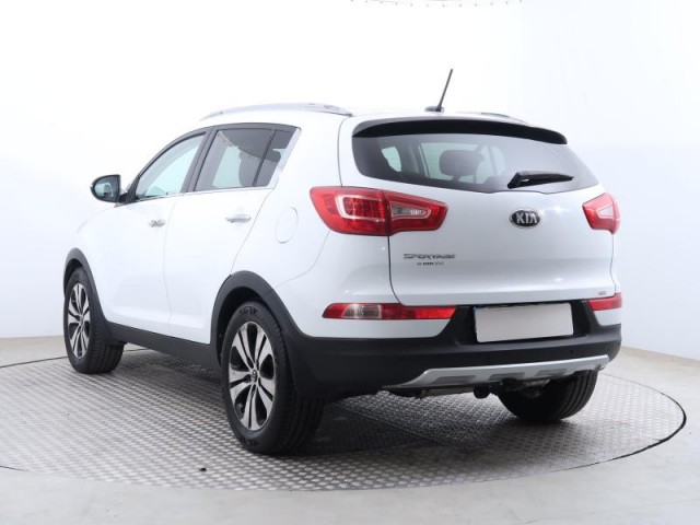Kia Sportage  2.0 CVVT 