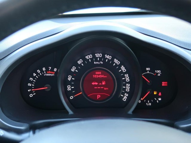 Kia Sportage  2.0 CVVT 