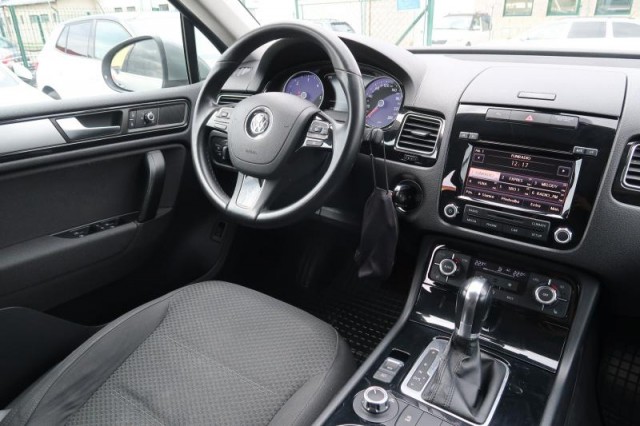 Volkswagen Touareg  3.0 TDI Business