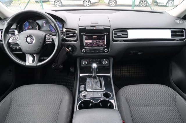 Volkswagen Touareg  3.0 TDI Business