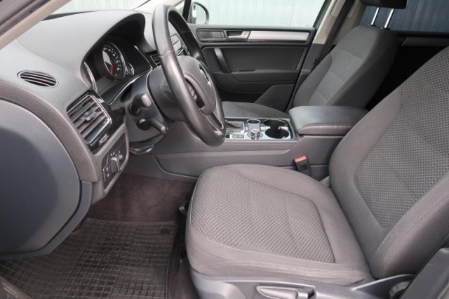 Volkswagen Touareg  3.0 TDI Business
