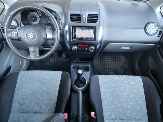 Suzuki SX4  1.6 VVT GL