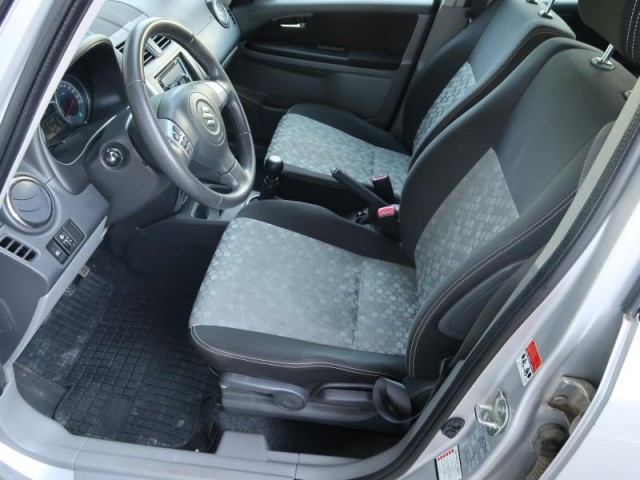 Suzuki SX4  1.6 VVT GL
