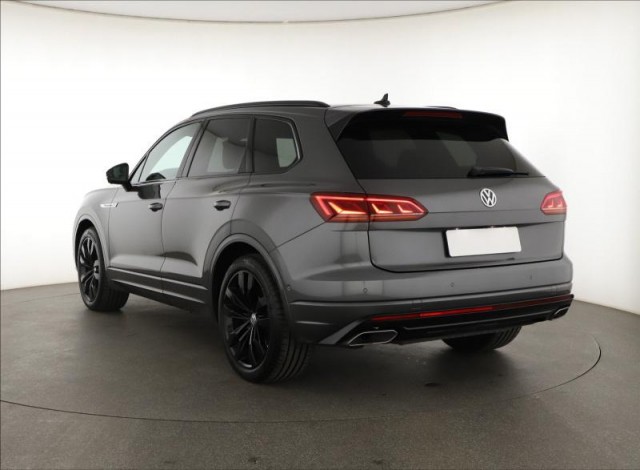 Volkswagen Touareg  3.0 TDI R-Line