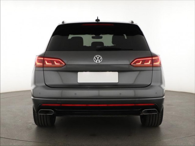 Volkswagen Touareg  3.0 TDI R-Line