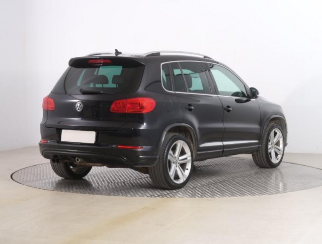 Volkswagen Tiguan  2.0 TSI R-Line