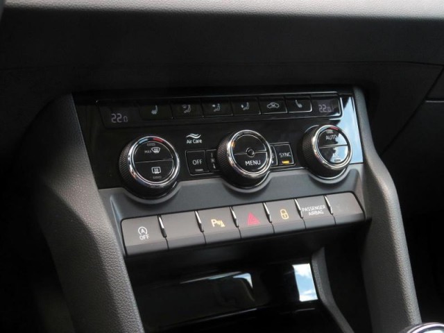Škoda Karoq  1.5 TSI 