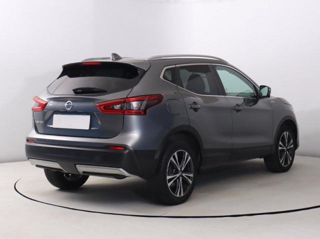 Nissan Qashqai  1.3 DIG-T 