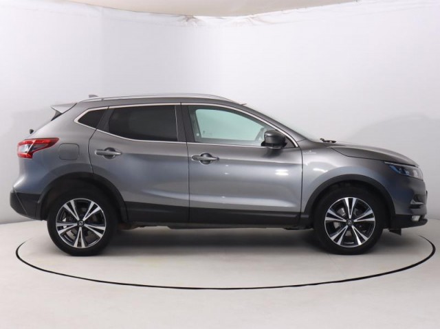 Nissan Qashqai  1.3 DIG-T 
