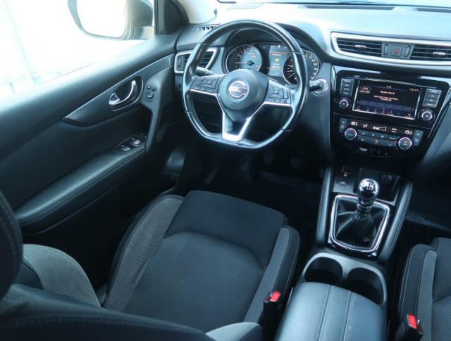 Nissan Qashqai  1.3 DIG-T 