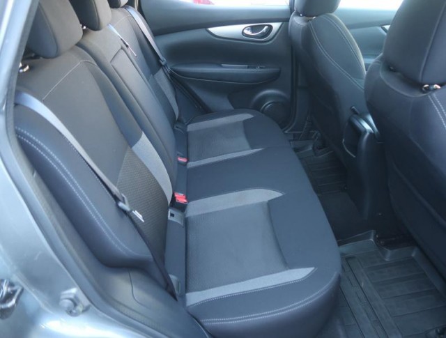 Nissan Qashqai  1.3 DIG-T 