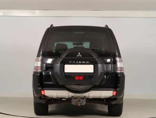 Mitsubishi Pajero  3.2 DI-D 