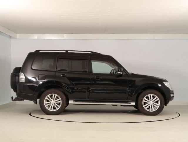 Mitsubishi Pajero  3.2 DI-D 