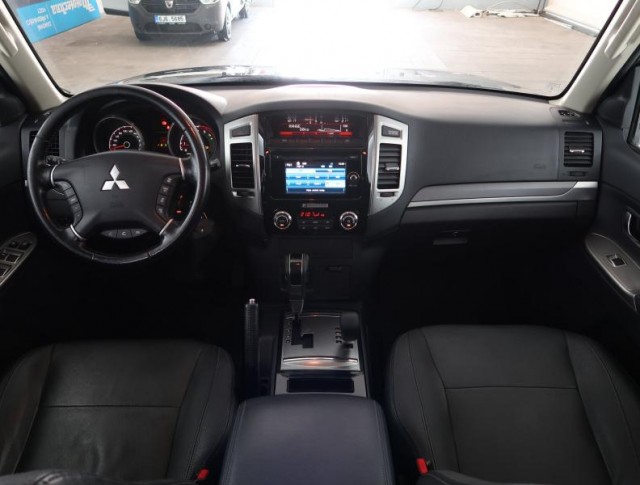 Mitsubishi Pajero  3.2 DI-D 