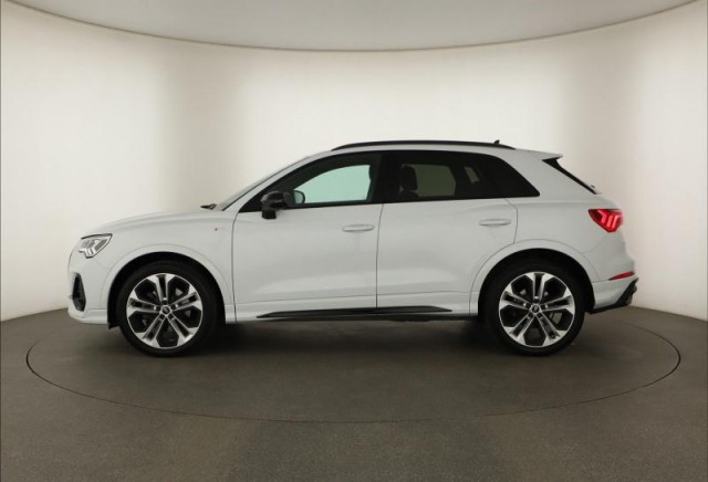 Audi Q3  40 TDI S line