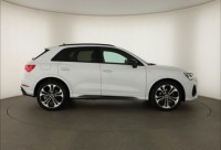 Audi Q3  40 TDI S line