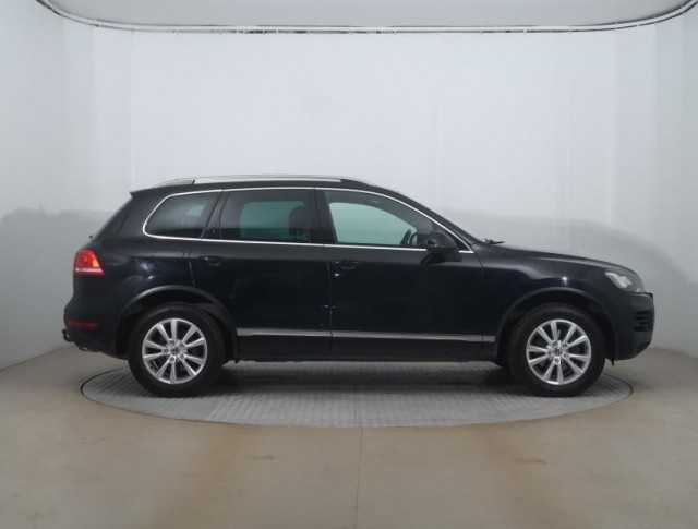 Volkswagen Touareg  3.0 TDI 