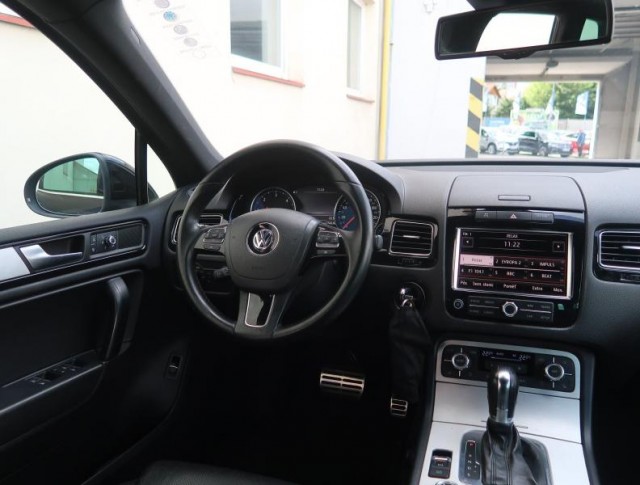 Volkswagen Touareg  3.0 TDI 